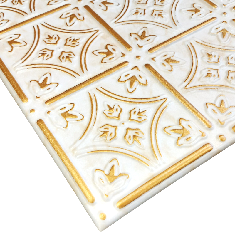 White 13 (Złoty): Dekoracyjne Panele Sufitowe i Ścienne - 2m2 - 8 Paneli